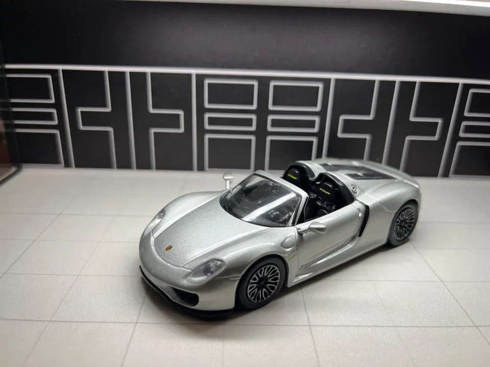 Porsche 918 Spyder  1:43 Altaya - фото 5