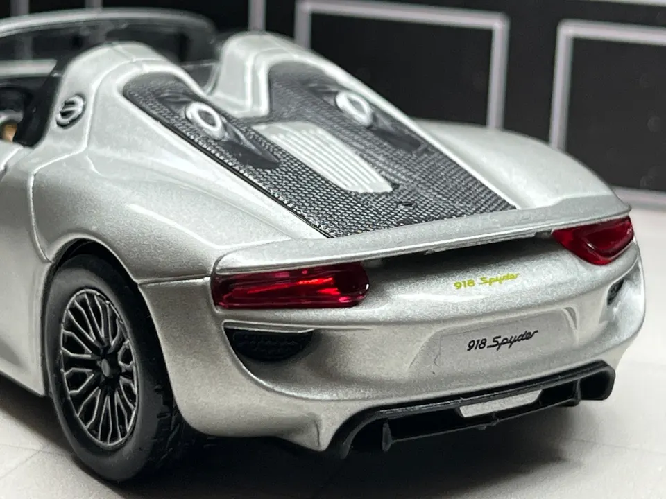 Porsche 918 Spyder  1:43 Altaya - фото 4