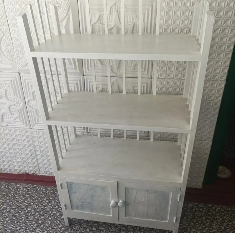 Старовинна етажерка