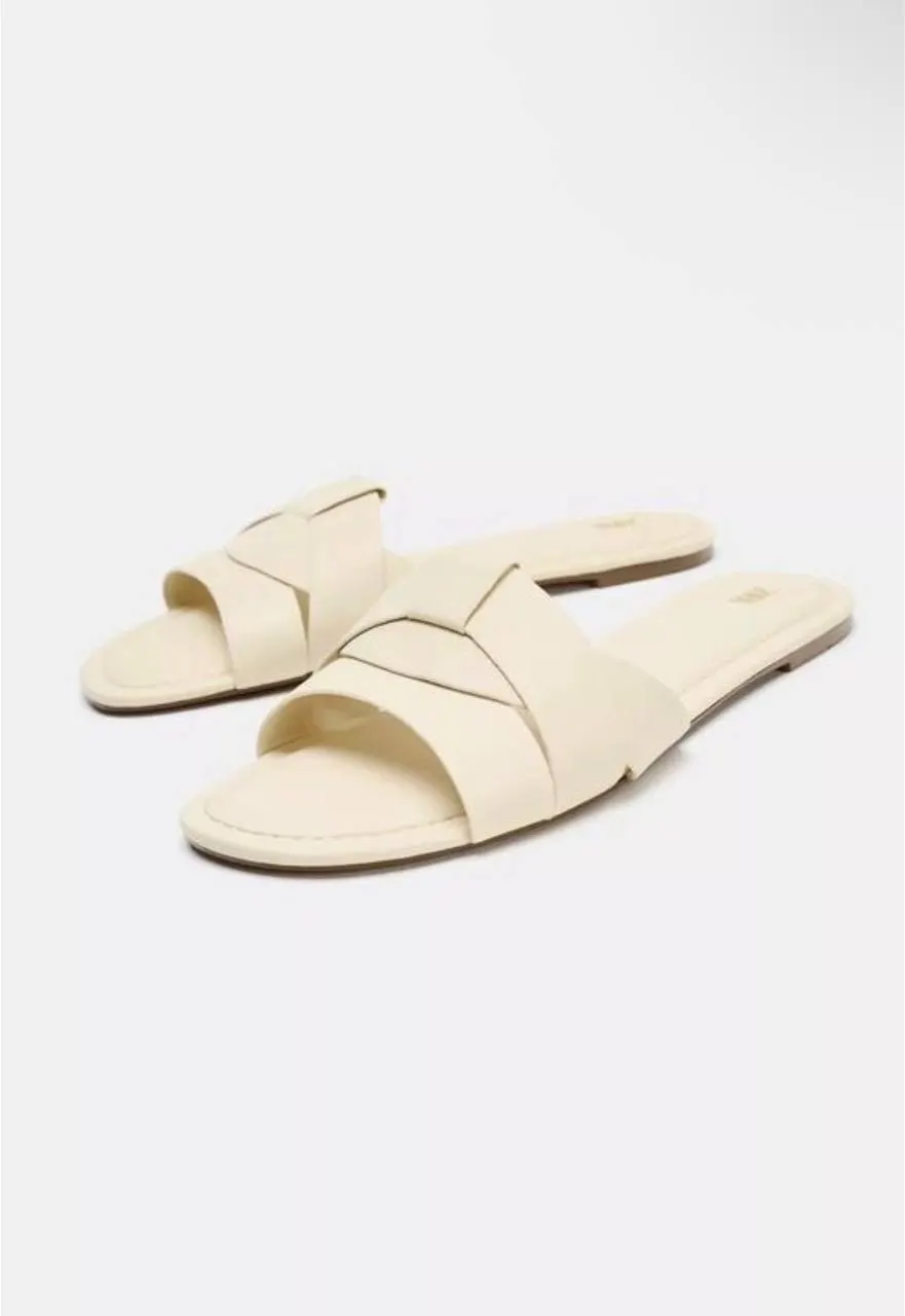 Жіночі шльопанці Zara ecru white 37 (24 см) зі шкіри