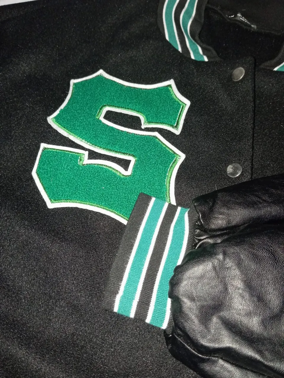 Нова унісекс оверсайз-куртка бомбер (varsity jacket) від бренда Shein - фото 4