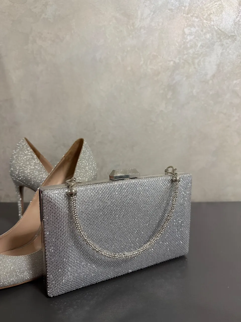 Серебристая сумочка-клатч Miraton 👛